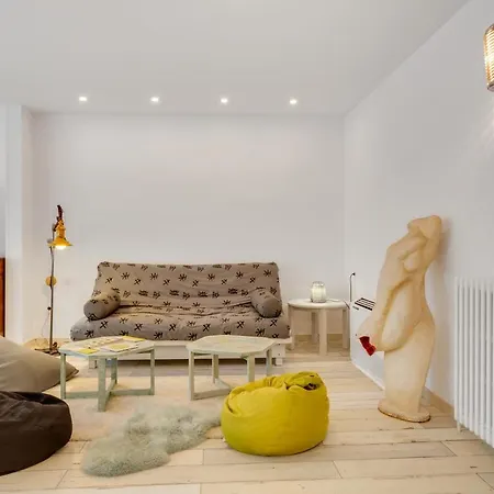 Contemporary Art House *